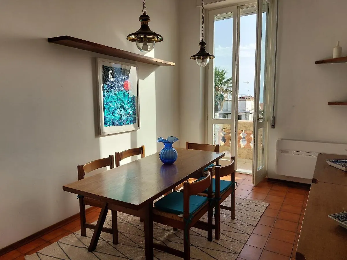 Imperiale Apartment With Sea View Viareggio Italy