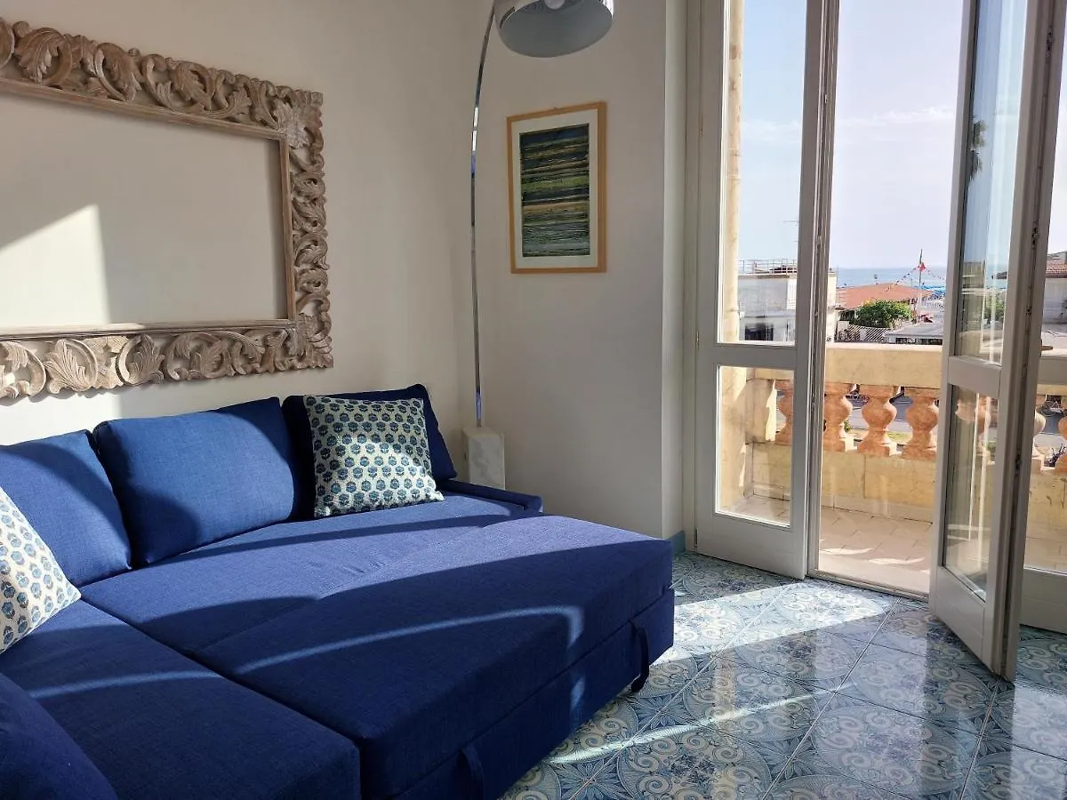 Imperiale Apartment With Sea View Viareggio Italy