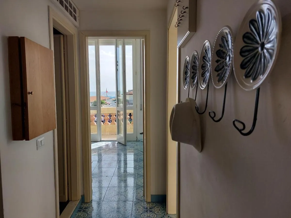 Imperiale Apartment With Sea View Viareggio Italy